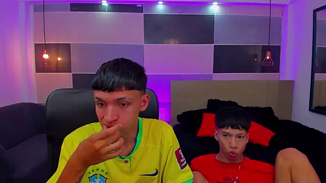 Snapshot of Juan_Nd_Steven chatting on December 2024 04:28:02 AM Juan Nd Steven online show from December 2024 04:28:02 AM