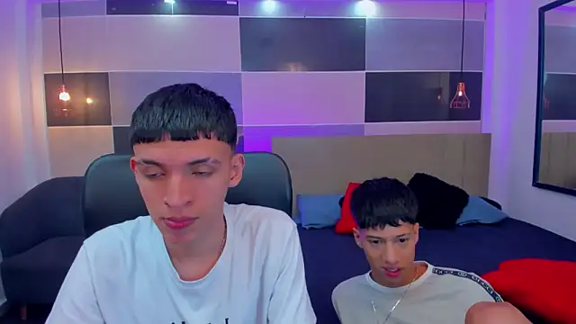 Snapshot of Juan_Nd_Steven chatting on December 2024 04:19:01 AM Juan Nd Steven online show from December 2024 04:19:01 AM