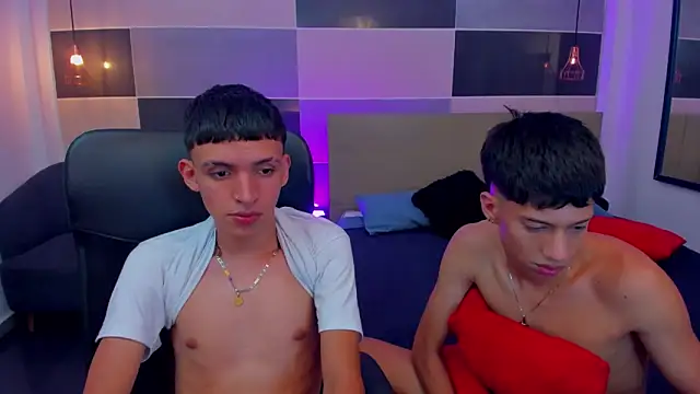 Snapshot of Juan_Nd_Steven chatting on December 2024 07:22:01 AM Juan Nd Steven online show from December 2024 07:22:01 AM