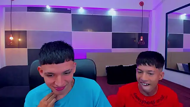 Snapshot of Juan_Nd_Steven chatting on December 2024 04:06:01 AM Juan Nd Steven online show from December 2024 04:06:01 AM