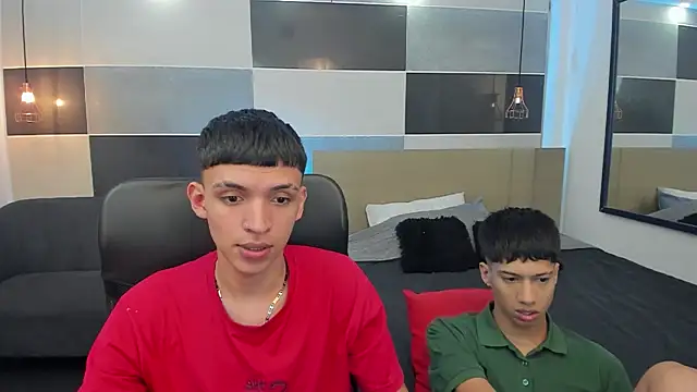 Snapshot of Juan_Nd_Steven chatting on January 2025 04:18:02 AM Juan Nd Steven online show from January 2025 04:18:02 AM