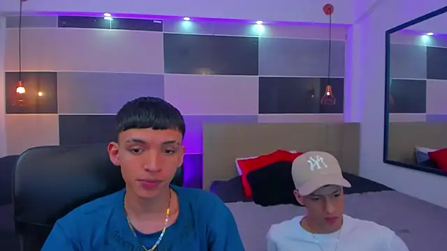 Snapshot of Juan_Nd_Steven chatting on January 2025 04:23:01 AM Juan Nd Steven online show from January 2025 04:23:01 AM