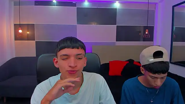 Snapshot of Juan_Nd_Steven chatting on January 2025 04:15:01 AM Juan Nd Steven online show from January 2025 04:15:01 AM