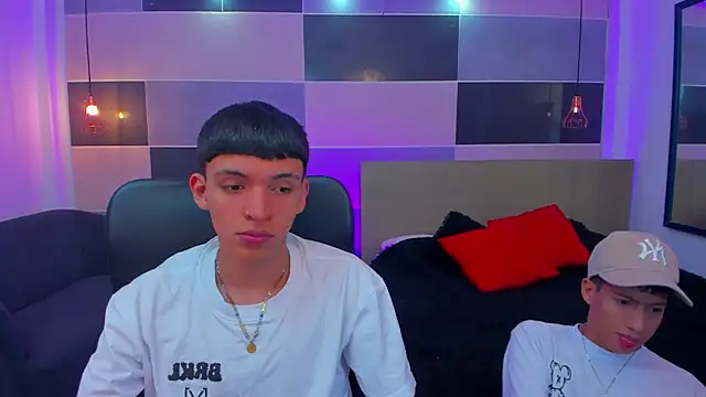 Snapshot of Juan_Nd_Steven chatting on January 2025 04:09:01 AM Juan Nd Steven online show from January 2025 04:09:01 AM