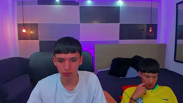 Snapshot of Juan_Nd_Steven chatting on January 2025 04:08:01 AM Juan Nd Steven online show from January 2025 04:08:01 AM