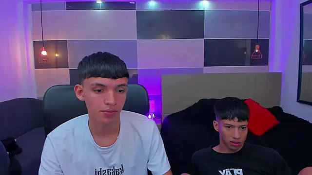 Snapshot of Juan_Nd_Steven chatting on February 2025 04:22:02 AM Juan Nd Steven online show from February 2025 04:22:02 AM