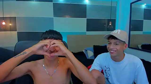 Snapshot of Juan_Nd_Steven chatting on February 2025 07:07:01 AM Juan Nd Steven online show from February 2025 07:07:01 AM