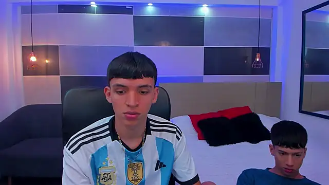 Snapshot of Juan_Nd_Steven chatting on February 2025 04:12:02 AM Juan Nd Steven online show from February 2025 04:12:02 AM