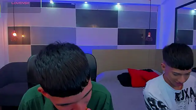 Snapshot of Juan_Nd_Steven chatting on February 2025 04:20:01 AM Juan Nd Steven online show from February 2025 04:20:01 AM