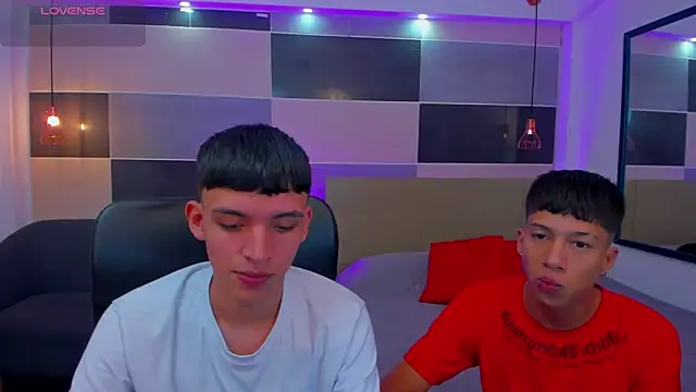 Snapshot of Juan_Nd_Steven chatting on February 2025 04:54:01 AM Juan Nd Steven online show from February 2025 04:54:01 AM