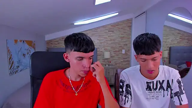 Snapshot of Juan_Nd_Steven chatting on March 2025 10:33:02 AM Juan Nd Steven online show from March 2025 10:33:02 AM