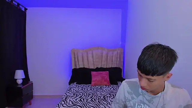 Snapshot of Juan_Nd_Steven chatting on September 2025 04:23:01 AM Juan Nd Steven online show from September 2025 04:23:01 AM