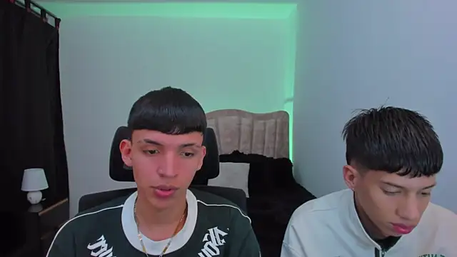 Snapshot of Juan_Nd_Steven chatting on September 2025 03:28:01 AM Juan Nd Steven online show from September 2025 03:28:01 AM