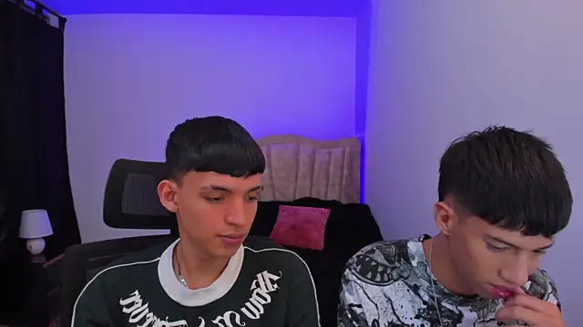 Snapshot of Juan_Nd_Steven chatting on September 2025 04:27:02 AM Juan Nd Steven online show from September 2025 04:27:02 AM