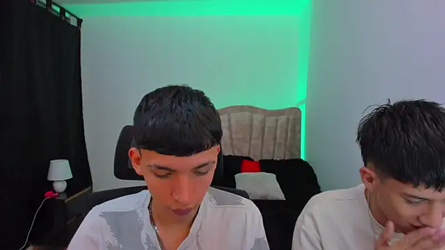 Snapshot of Juan_Nd_Steven chatting on September 2025 04:17:02 AM Juan Nd Steven online show from September 2025 04:17:02 AM