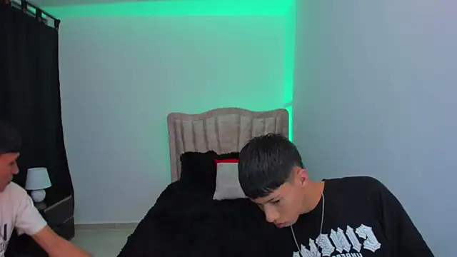 Snapshot of Juan_Nd_Steven chatting on September 2025 10:04:02 PM Juan Nd Steven online show from September 2025 10:04:02 PM