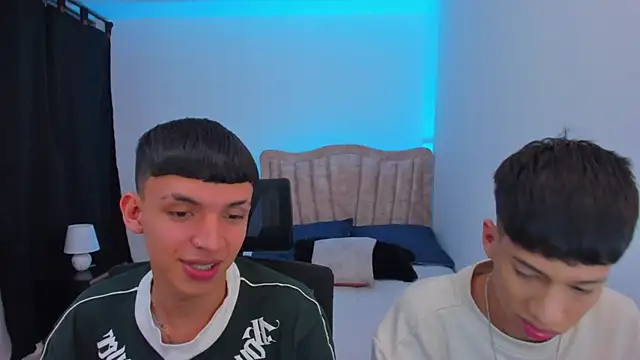 Snapshot of Juan_Nd_Steven chatting on October 2025 04:32:01 AM Juan Nd Steven online show from October 2025 04:32:01 AM