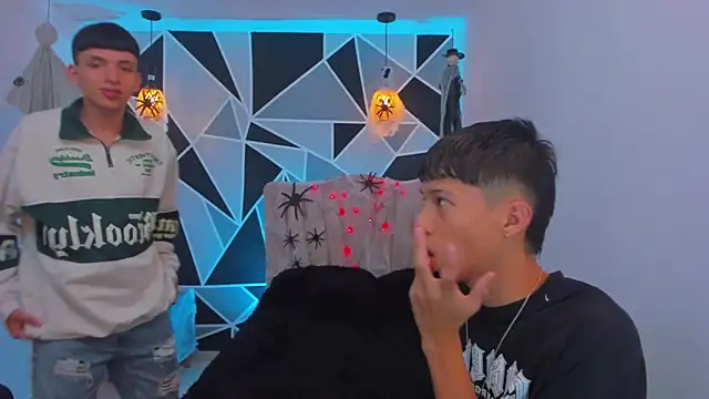 Snapshot of Juan_Nd_Steven chatting on October 2025 04:23:02 AM Juan Nd Steven online show from October 2025 04:23:02 AM