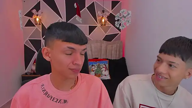 Snapshot of Juan_Nd_Steven chatting on December 2025 04:11:02 AM Juan Nd Steven online show from December 2025 04:11:02 AM