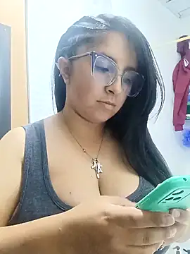  Angelinaandrade  online show from November 2025 12:33:01 AM