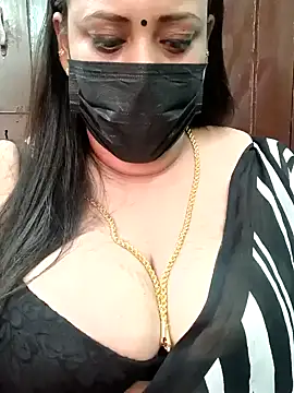 Snapshot of ashikaa_r chatting on December 2024 09:00:02 AM ashikaa r online show from December 2024 09:00:02 AM