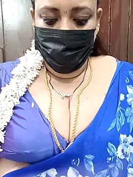 Snapshot of ashikaa_r chatting on January 2025 12:44:02 PM ashikaa r online show from January 2025 12:44:02 PM