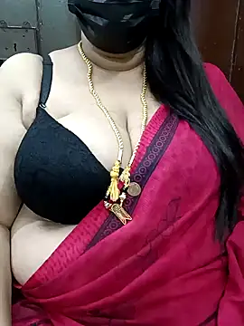 Snapshot of ashikaa_r chatting on February 2025 11:13:02 PM ashikaa r online show from February 2025 11:13:02 PM