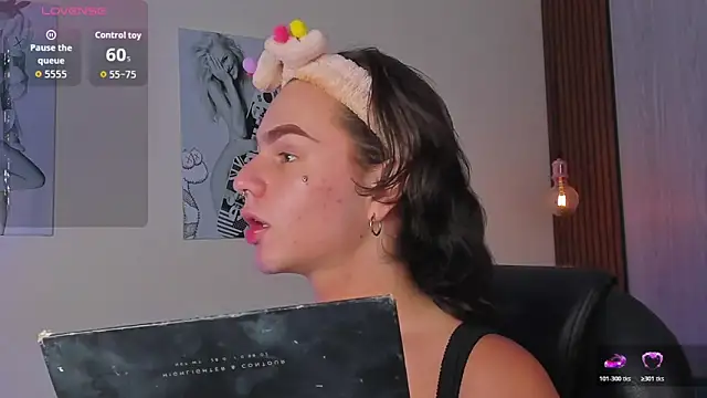 miah connor online show from November 2025 07:46:01 PM