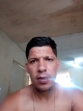 Snapshot of Alonsomadeira chatting on June 2026 02:22:01 PM Alonsomadeira online show from June 2026 02:22:01 PM