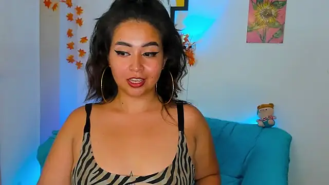 Snapshot of LiahDiaz chatting on January 2025 12:12:01 AM LiahDiaz online show from January 2025 12:12:01 AM