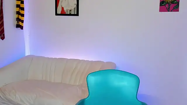 Snapshot of LiahDiaz chatting on November 2025 07:40:03 PM LiahDiaz online show from November 2025 07:40:03 PM