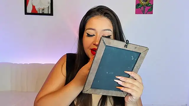 LiahDiaz online show from December 2025 04:36:02 PM