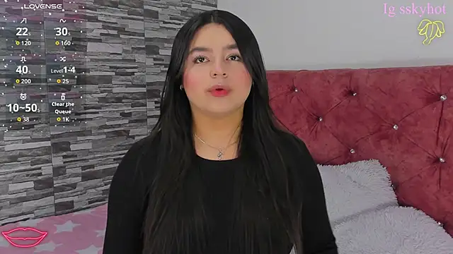 skyhotgirll online show from October 2025 08:01:01 AM