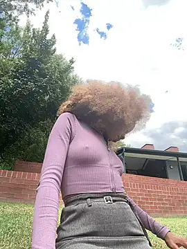 Snapshot of Dime-__ chatting on February 2025 11:31:01 AM Dime- online show from February 2025 11:31:01 AM