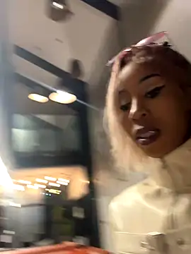 Snapshot of Dime-__ chatting on November 2025 05:53:01 PM Dime- online show from November 2025 05:53:01 PM