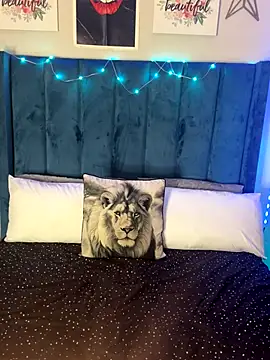 Snapshot of Dime-__ chatting on November 2025 11:03:01 PM Dime- online show from November 2025 11:03:01 PM