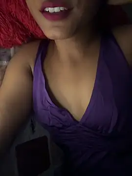 Snapshot of Hot_Goldengirl chatting on September 2025 10:55:02 PM Hot Goldengirl online show from September 2025 10:55:02 PM