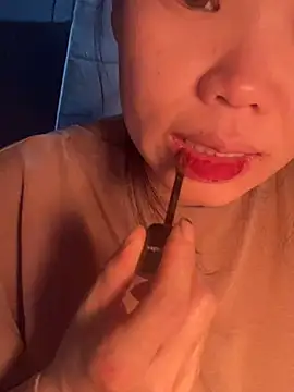 Snapshot of Laura8910 chatting on January 2025 12:55:01 PM Laura8910 online show from January 2025 12:55:01 PM