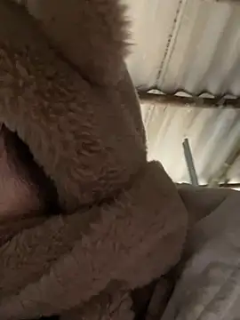 Snapshot of Laura8910 chatting on January 2025 09:59:02 AM Laura8910 online show from January 2025 09:59:02 AM