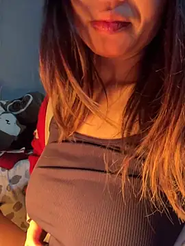 Snapshot of Laura8910 chatting on January 2025 12:42:01 PM Laura8910 online show from January 2025 12:42:01 PM