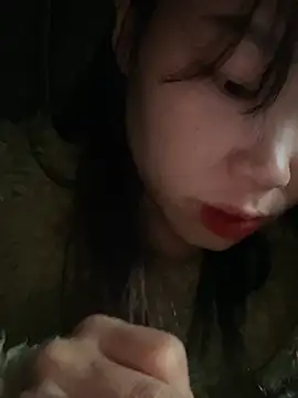 Snapshot of Laura8910 chatting on February 2025 01:14:02 AM Laura8910 online show from February 2025 01:14:02 AM