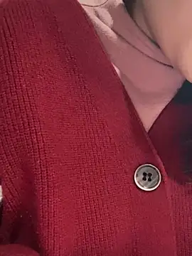 Snapshot of Laura8910 chatting on February 2025 06:15:02 AM Laura8910 online show from February 2025 06:15:02 AM