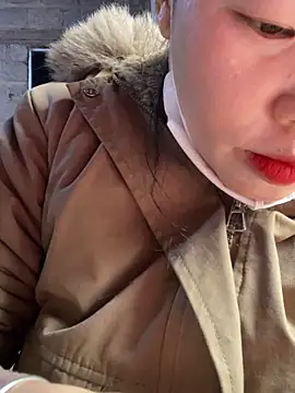 Snapshot of Laura8910 chatting on March 2025 04:01:01 AM Laura8910 online show from March 2025 04:01:01 AM