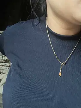 Snapshot of Laura8910 chatting on March 2025 10:40:02 AM Laura8910 online show from March 2025 10:40:02 AM