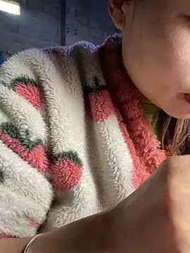 Snapshot of Laura8910 chatting on March 2025 03:20:01 AM Laura8910 online show from March 2025 03:20:01 AM