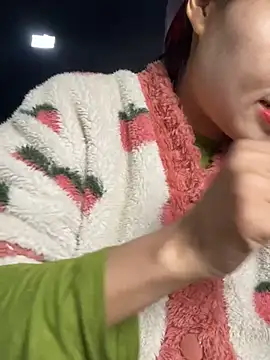 Snapshot of Laura8910 chatting on March 2025 06:46:02 AM Laura8910 online show from March 2025 06:46:02 AM