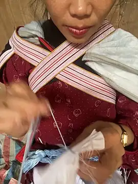 Snapshot of Laura8910 chatting on October 2025 06:03:02 AM Laura8910 online show from October 2025 06:03:02 AM