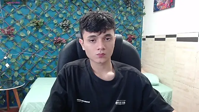 Waturox online show from February 2025 07:38:02 PM