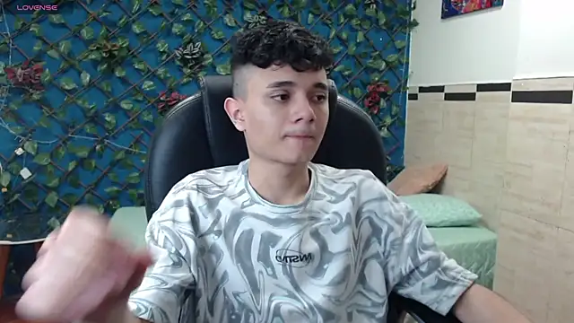 Waturox online show from February 2025 07:30:02 PM