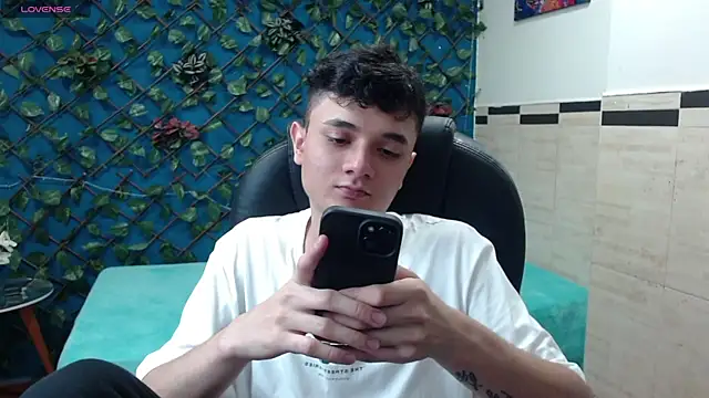 Waturox online show from March 2025 07:14:02 PM